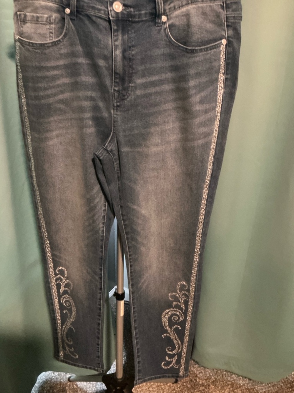 Women’s Sz 14 Diane Gillman Crystal Embellished Jeggings Perfect condition
